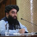 Người phát ngôn chính quyền Taliban tại Afghanistan, ông Afghanistan Zabihullah Mujahid, phát biểu tại cuộc họp báo ở Kabul. (Nguồn: THX/TTXVN)