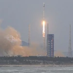 Ngày 4/8, tên lửa đẩy Trường Chinh-12 được phóng lên từ bãi phóng tàu vũ trụ thương mại Hải Nam thuộc tỉnh Hải Nam, miền Nam Trung Quốc. (Nguồn: Xinhua)