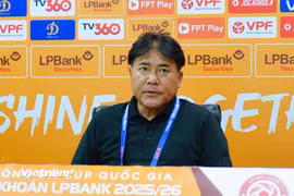 Hà Nội FC chia tay huấn luyện viên Makoto Teguramori sau khởi đầu thất vọng ở mùa giải 2025/26. (Ảnh: Việt Anh/Vietnam+)