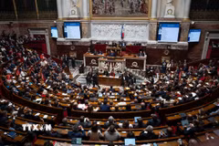 Toàn cảnh phiên họp Quốc hội ở Paris, ngày 8/9/2025. (Nguồn: THX/TTXVN)