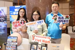 Các doanh nghiệp Việt Nam quảng bá du lịch tại Bắc Kinh. (Ảnh: Hải Yến/TTXVN)