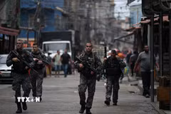 Cảnh sát Brazil tuần tra trên đường phố. (Ảnh: AFP/TTXVN)