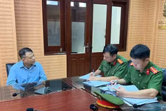 Nguyễn Hòa Bình (Shark Bình) tại Cơ quan công an. (Nguồn: Bộ Công an)
