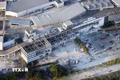 Thiệt hại sau động đất tại trung tâm mua sắm Aeon Mall ở tỉnh Kumamoto, Nhật Bản ngày 28/7/2026. (Ảnh: Kyodo/TTXVN phát)