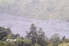 Lũ quét trên sông Budhi Gandaki ở Nepal ngày 11/10/2026. (Ảnh: ANI/TTXVN phát)