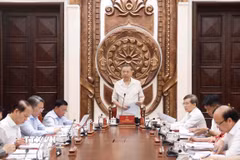 Ngày 13/5/2026, tại Hà Nội, Tổng Bí thư, Chủ tịch nước Tô Lâm chủ trì buổi làm việc với một số bộ, ban, ngành, cơ quan về tổ chức, hoạt động của Ban Chỉ đạo Trung ương về hoàn thiện thể chế, pháp luật và Ban Chỉ đạo Cải cách tư pháp Trung ương. (Ảnh: Thống Nhất/TTXVN)