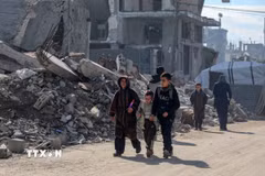 Người dân tại Dải Gaza. (Ảnh: THX/TTXVN)