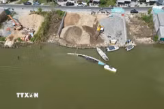 Hiện trường vụ chìm ghe khiến 3 người trong cùng một gia đình gặp nạn tại kênh xáng Lương Thế Trân, tỉnh Cà Mau. (Ảnh: TTXVN phát)