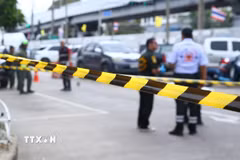 Cảnh sát phong tỏa hiện trường vụ xả súng ở Bangkok, Thái Lan ngày 28/7/2025. (Nguồn: THX/TTXVN)
