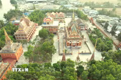 Chùa Ghositaram là một trong những ngôi chùa Phật giáo Nam tông đẹp và có kiến trúc độc đáo của đồng bào Khmer tỉnh Cà Mau. (Ảnh: Chanh Đa/TTXVN)