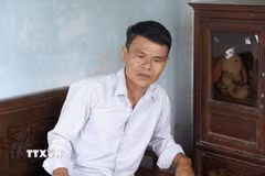 Ông Nguyễn Văn Thi, xã Hiếu Giang là người đã phát hiện ra một số di vật và cung cấp nguồn tin để các lực lượng chức năng quy tập, cất bốc được 2 hài cốt liệt sỹ vào đầu năm 2026. (Ảnh: Thanh Thủy/TTXVN)