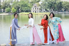 Thành phố Hà Nội nhiệt độ thấp nhất 25-27 độ C, nhiệt độ cao nhất 32-34 độ C, có nơi trên 34 độ C. Sáng sớm có nơi có sương mù nhẹ, ngày nắng, đêm không mưa. (Ảnh minh họa: Lê Đông/TTXVN)