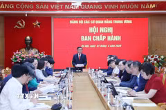 Đồng chí Trần Cẩm Tú, Uỷ viên Bộ Chính trị, Thường trực Ban Bí thư, Bí thư Đảng uỷ các cơ quan Đảng Trung ương chủ trì hội nghị. Ảnh: Phương Hoa - TTXVN