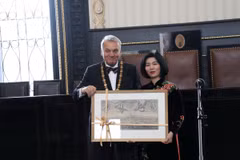 Phó Chủ tịch Thường trực Hội đồng Nhân dân thành phố Hà Nội và Thị trưởng Prague Bohuslav Svoboda. (Ảnh: Ngọc Long/TTXVN)