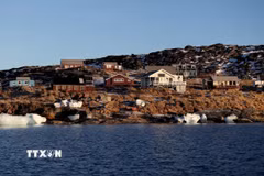 Quang cảnh gần thủ phủ Nuuk, Greenland. (Ảnh: THX/TTXVN phát)