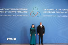 Tổng thống Azerbaijan chào mừng Phó Chủ tịch nước Võ Thị Ánh Xuân. (Ảnh: Tâm Hằng/TTXVN)