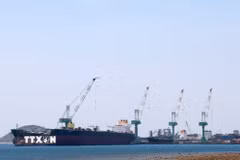Khu kinh tế Vân Phong (tỉnh Khánh Hòa) có nhiều thế mạnh phát triển logistics và đóng tàu thủy. (Ảnh: Xuân Triệu/TTXVN)