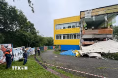 Một nhà trẻ bị hư hại sau trận động đất ở Petropavlovsk-Kamchatka, Nga, ngày 30/7/2025. (Ảnh: THX/TTXVN)