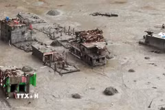 Thiệt hại sau lũ quét tại Rasuwa, Nepal. (Ảnh: ANI/TTXVN phát)