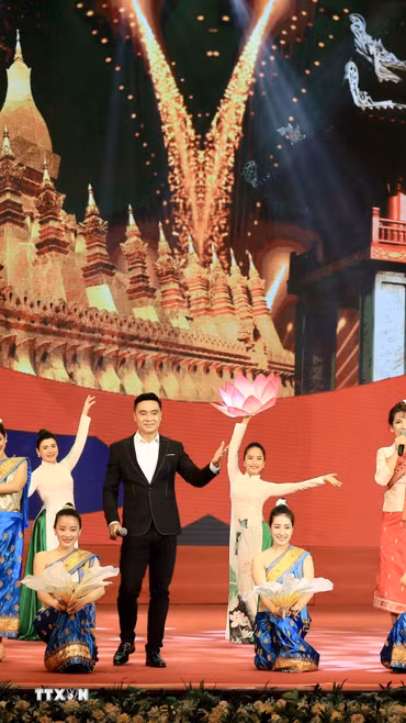 Lễ kỷ niệm 60 năm Ngày thiết lập quan hệ ngoại giao (5/9/1962-5/9/2022), 45 năm Ngày ký Hiệp ước Hữu nghị và Hợp tác Việt Nam-Lào (18/7/197 18/7/2022) được tổ chức trọng thể tại Thủ đô Hà Nội. (Ảnh: Lâm Khánh/TTXVN)