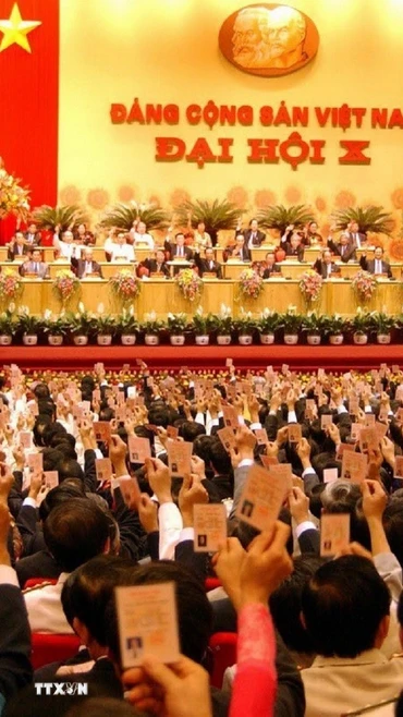 Đại hội đại biểu toàn quốc Đảng Cộng sản Việt Nam lần thứ X. (Ảnh: TTXVN)