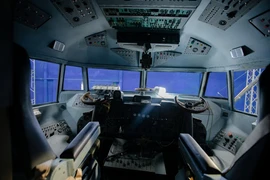 Lý giải cách quay cảnh máy bay chao liệng trong "Tử chiến trên không"