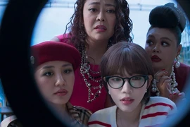 Cục diện cuộc đua phim Tết sau ngày đầu ra mắt: Trấn Thành và "phần còn lại" 