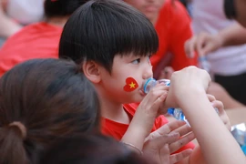 Khối "tương lai của đất nước" đón diễu binh diễu hành A80 như thế nào? 