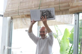 “Hà Nội 1987” của tay máy người Pháp: Những thực hành của nhiếp ảnh nhân văn 