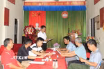 Quá trình triển khai lấy ý kiến nhân dân về sáp nhập thôn, tổ dân phố được thực hiện công khai, dân chủ, minh bạch. (Ảnh: Anh Thùy/TTXVN)