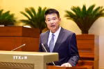 Viện trưởng Viện kiểm sát Nhân dân tối cao Nguyễn Huy Tiến trình bày Tờ trình dự án Luật sửa đổi, bổ sung một số điều của Bộ luật Tố tụng hình sự. (Ảnh: Doãn Tấn/TTXVN)