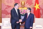 Phó Chủ tịch Quốc hội Nguyễn Đức Hải tiếp Ngài Salah Djegloul Chủ tịch Nhóm Nghị sỹ hữu nghị Algeria-Việt Nam. (Ảnh: Minh Đức/TTXVN)