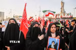 Đông đảo người dân Iran tham dự lễ tang cố Đại Giáo chủ Ali Khamenei tại Tehran. (Ảnh: AA/TTXVN phát)