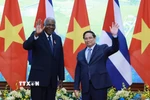 Thủ tướng Phạm Minh Chính hội kiến Chủ tịch Quốc hội Cuba Esteban Lazo Hernandez. (Ảnh: Dương Giang/TTXVN)