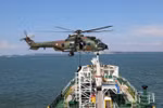 Trực thăng Airbus H225 Caracal thuộc phi đội 8 của Không quân Indonesia trong cuộc tập trận chung giữa Lực lượng Vũ trang Singapore (SAF) và Quân đội Indonesia (TNI) tại vùng biển quanh Batam, quần đảo Riau, từ ngày 2-4/6. (Nguồn: Quân đội Indonesia)