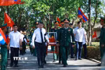 Thủ tướng Lê Minh Hưng truy điệu hài cốt liệt sỹ quân tình nguyện và chuyên gia Việt Nam tại Nghĩa trang liệt sỹ Quốc gia Đường 9 (Quảng Trị). (Ảnh: Dương Giang/TTXVN)