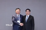 Chủ tịch nước Lương Cường tiếp Chủ tịch Tập đoàn Lotte Shin Dong-bin. (Ảnh: Lâm Khánh/TTXVN)