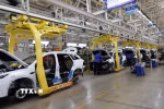 Xưởng lắp ráp xe ôtô của hãng BYD, Trung Quốc. (Ảnh: Công Tuyên/TTXVN)