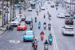 Xe điện với nhiều ưu điểm, tiện lợi nên ngày càng hiện diện nhiều trong đời sống hàng ngày của người dân. (Ảnh: Hoàng Hiếu/TTXVN)
