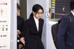 Bà Kim Keon Hee, phu nhân cựu Tổng thống Hàn Quốc Yoon Suk Yeol, tại Tòa án trung tâm quận Seoul ngày 12/8/2025. (Ảnh: THX/TTXVN)