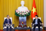 Chủ tịch nước Lương Cường tiếp Bộ trưởng Ngoại giao Lào Thongsavanh Phomvihane. (Ảnh: Lâm Khánh/TTXVN)