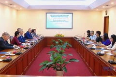 TTXVN tiếp đoàn đại biểu chính quyền thành phố St.Petersburg 