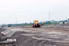 Nhiều khu công nghiệp tiếp tục được đầu tư xây dựng góp phần đẩy mạnh thu hút các dự án. (Ảnh: Nguyễn Chinh/TTXVN)