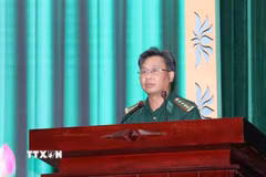 Xây dựng nền quốc phòng toàn dân, tạo môi trường hòa bình và phát triển