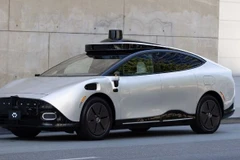 Tensor Robocar - chiếc xe robot cá nhân tự hành hoàn toàn đầu tiên trên thế giới. (Nguồn: Just Auto)