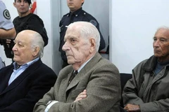 Tổng thống độc tài Bignone trong một phiên tòa xét xử. (Nguồn: Clarín)