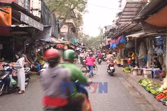 Hà Nội: Tiểu thương tại nhiều chợ truyền thống linh hoạt để bình ổn giá cả