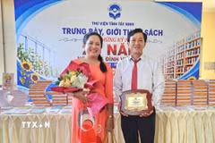 Vợ chồng anh Lý Văn Trí và chị Võ Hồng Thê là một trong 109 gia đình văn hóa tiêu biểu giai đoạn 2001-2026 vừa được UBND tỉnh tuyên dương. (Ảnh: Đức Hạnh/TTXVN)