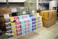 Kho hàng lưu trữ thuốc lá điện tử. (Ảnh: Công Tường/TTXVN)