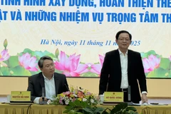 Phó Thủ tướng Chính phủ Hồ Quốc Dũng phát biểu tại buổi làm việc. (Ảnh: Đỗ Bình/TTXVN)